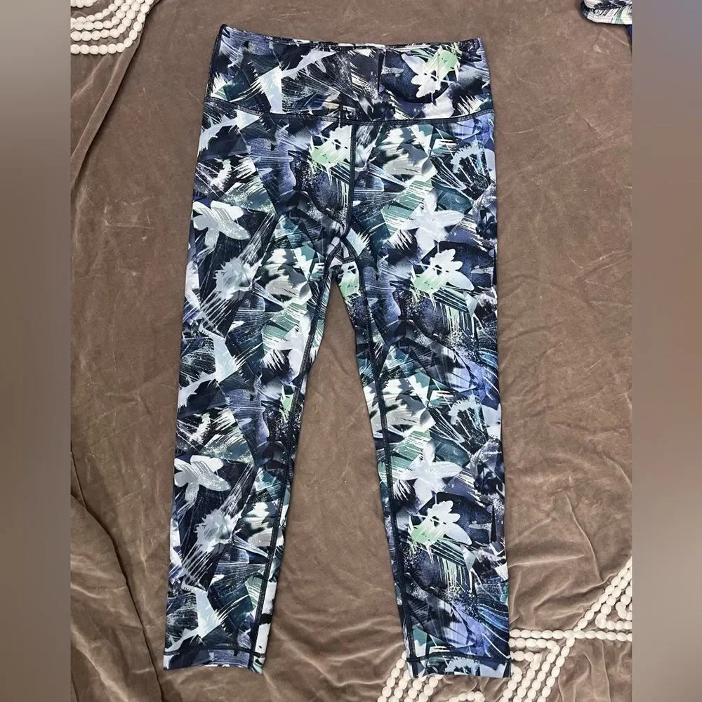 Athleta Girl Blue Floral Outfit